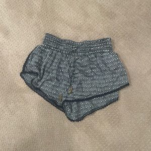 Paloma Blue shorts - size M